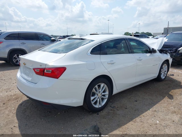 Chevrolet MALIBU LT 2018 1G1ZD5ST0JF245789 Image 4
