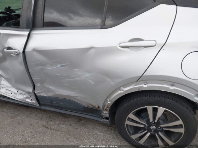 3N1CP5CU1KL535075 Nissan KICKS SV