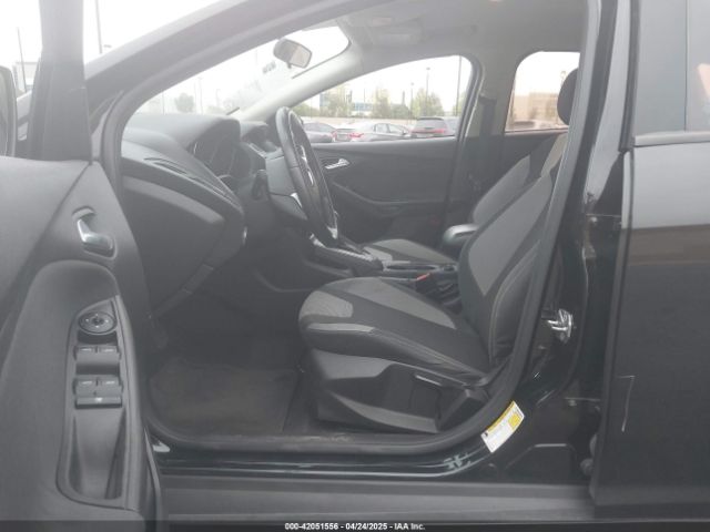 1FADP3K29EL374244 Ford FOCUS SE