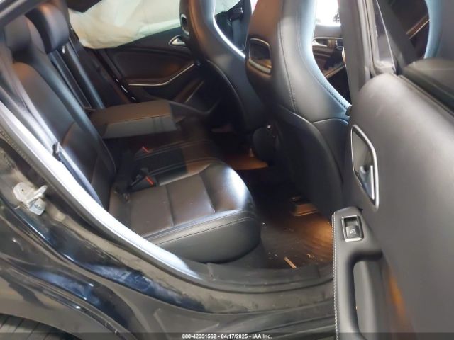 WDDSJ4GB2JN658708 Mercedes-Benz CLA 250 4MATIC