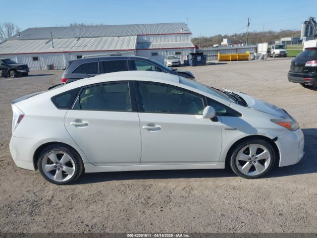 JTDKN3DUXE1748684 Toyota Prius Five