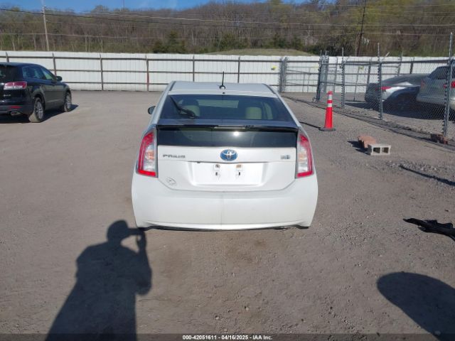 JTDKN3DUXE1748684 Toyota Prius Five