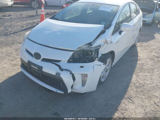 JTDKN3DUXE1748684 Toyota Prius Five
