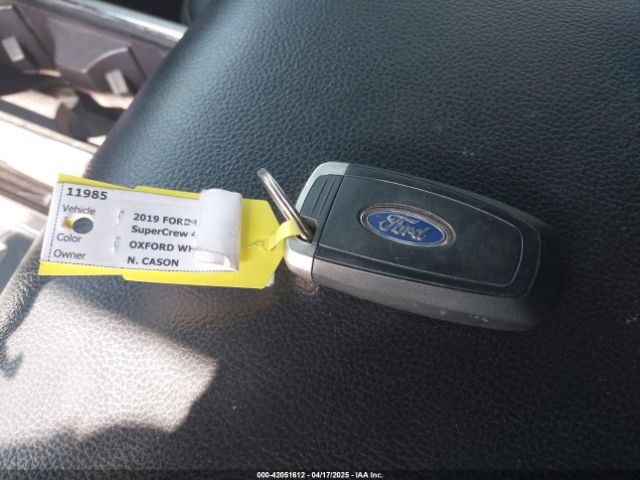 1FTEW1E50KFA65574 Ford F-150 Lariat