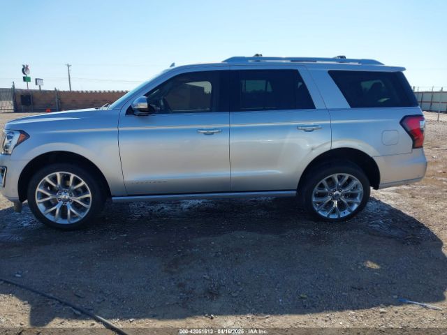 1FMJU1MTXJEA21795 Ford Expedition Platinum