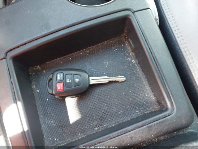 4T1BF1FK8FU956412 Toyota CAMRY SE