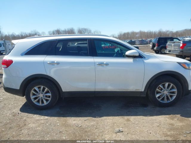 5XYPGDA39JG415677 KIA Sorento 2.4l Lx