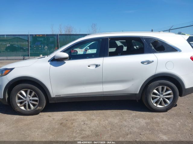 5XYPGDA39JG415677 KIA Sorento 2.4l Lx
