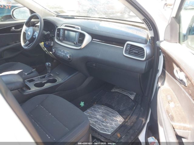 5XYPGDA39JG415677 KIA Sorento 2.4l Lx