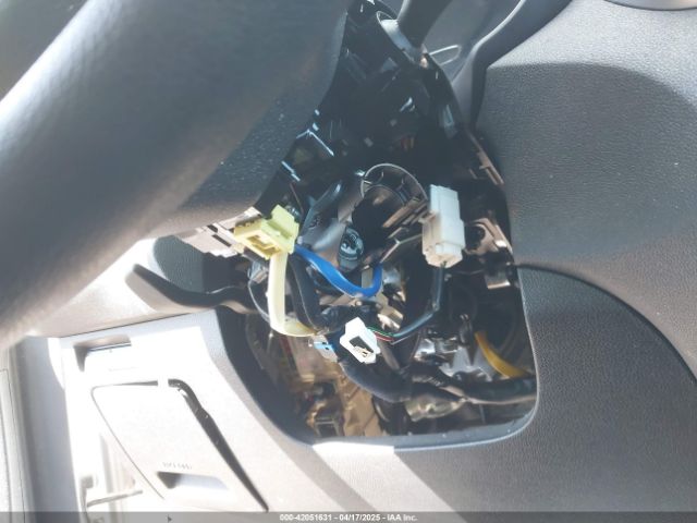 5XYPGDA39JG415677 KIA Sorento 2.4l Lx