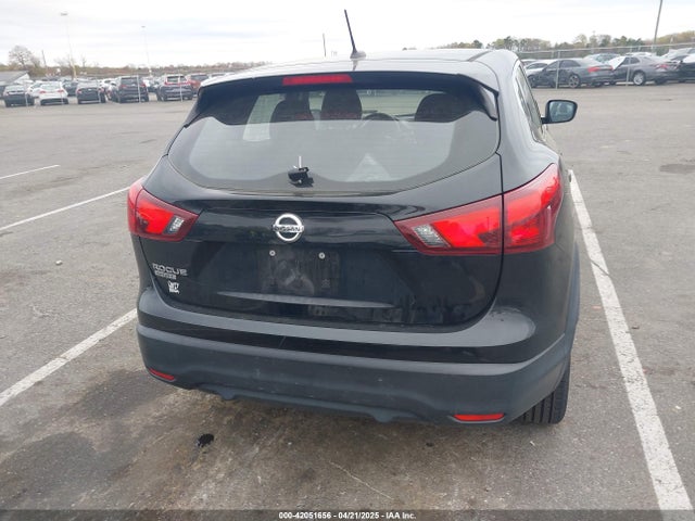 JN1BJ1CP9KW215030 Nissan Rogue Sport S