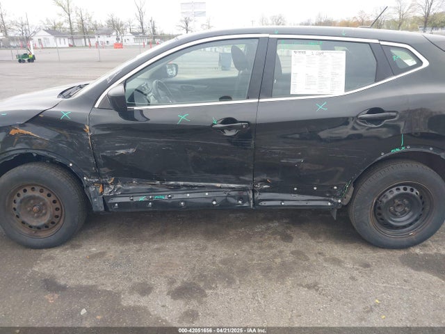 JN1BJ1CP9KW215030 Nissan Rogue Sport S