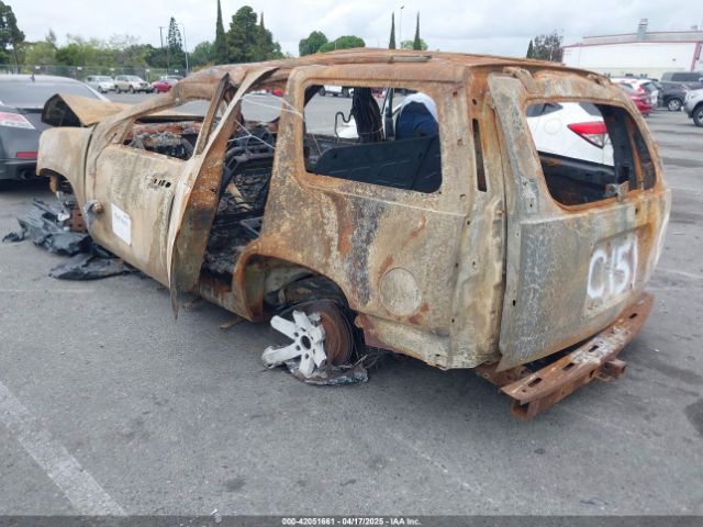 2011 CHEVROLET TAHOE 1GNSCBE07BR227390 Photo 2