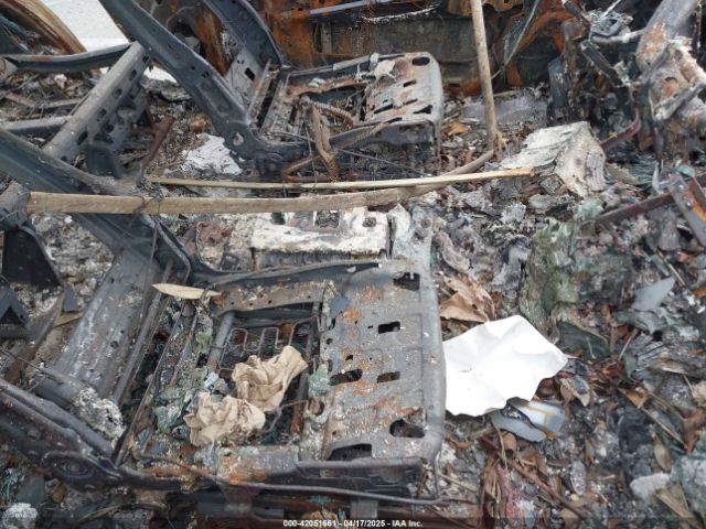 2011 CHEVROLET TAHOE 1GNSCBE07BR227390 Photo 4