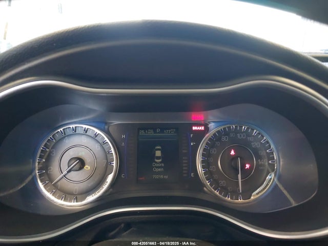 1C3CCCAB7GN169259 Chrysler 2016