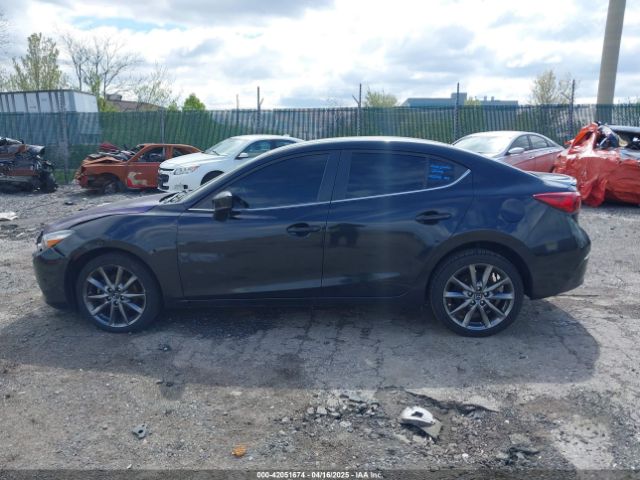 3MZBN1V35JM201844 Mazda Mazda3 Touring