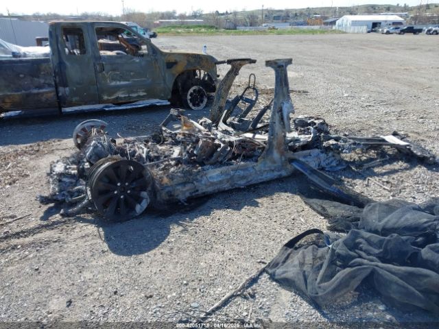 2015 TESLA MODEL S 5YJSA1H21FFP76696 Photo 1