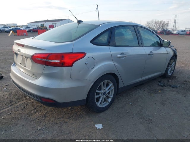 Ford FOCUS SE 2015 1FADP3F24FL229236 Image 4