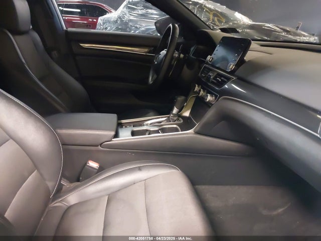 1HGCV1F30KA016123 Honda Accord Sport