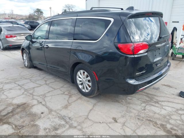 2019 CHRYSLER PACIFICA 2C4RC1FG4KR576868 Photo 2