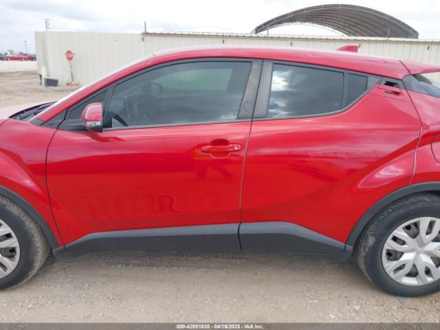 NMTKHMBXXLR117281 Toyota C-HR LE