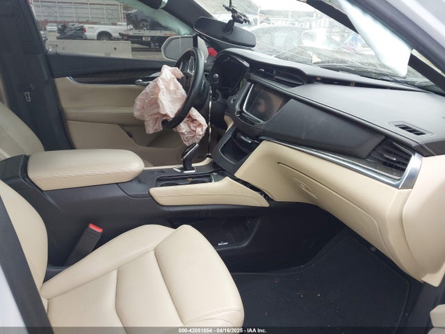 2017 CADILLAC XT5 1GYKNARS9HZ312033 Photo 4