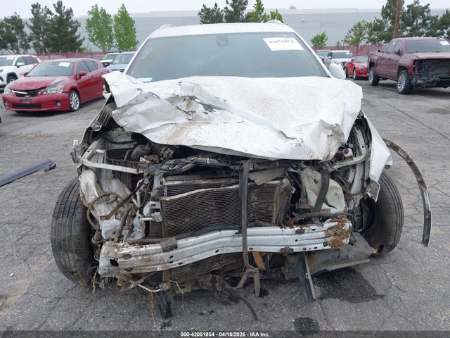 2017 CADILLAC XT5 1GYKNARS9HZ312033 Photo 5