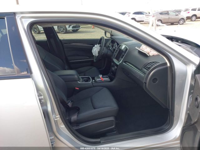 2023 CHRYSLER 300 2C3CCAAG4PH577453 Photo 4