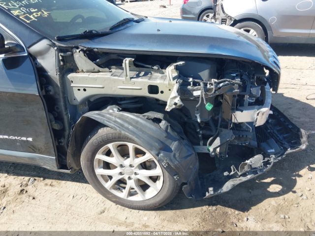 1C4PJLCS3HW669639 Jeep Cherokee Latitude Fwd