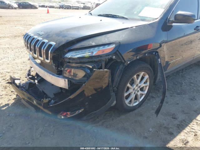 1C4PJLCS3HW669639 Jeep Cherokee Latitude Fwd
