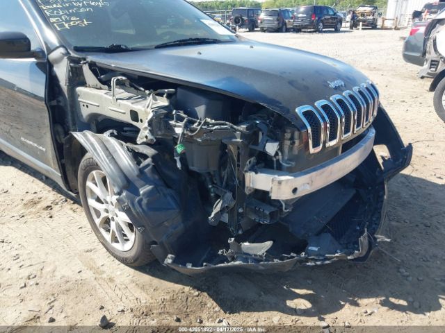 1C4PJLCS3HW669639 Jeep Cherokee Latitude Fwd