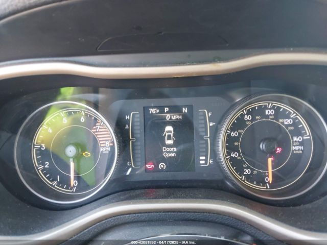 1C4PJLCS3HW669639 Jeep Cherokee Latitude Fwd
