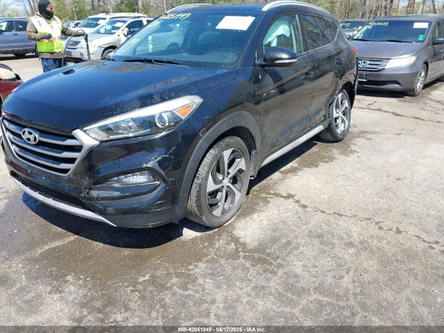 KM8J3CA29HU400376 Hyundai Tucson Sport