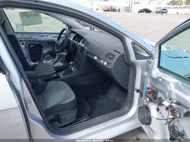 WVWKP7AU6FW907176 Volkswagen E-golf Limited Edition