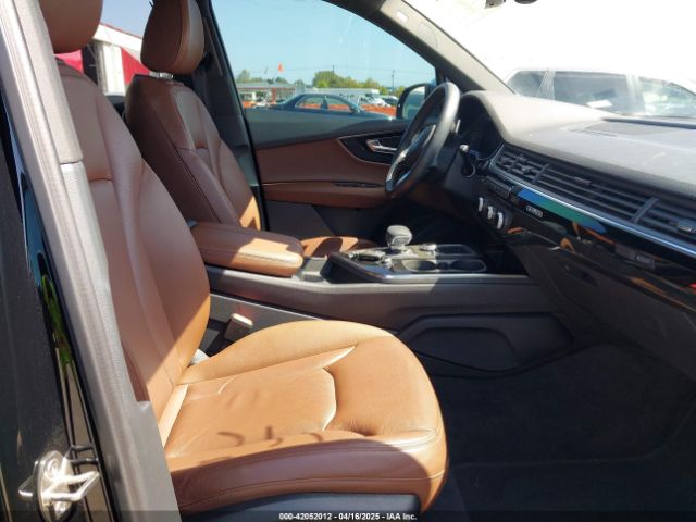 2019 AUDI Q7 WA1LAAF72KD000785 Photo 4