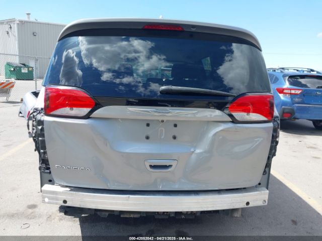 2C4RC1DG6HR516148 Chrysler Pacifica Touring