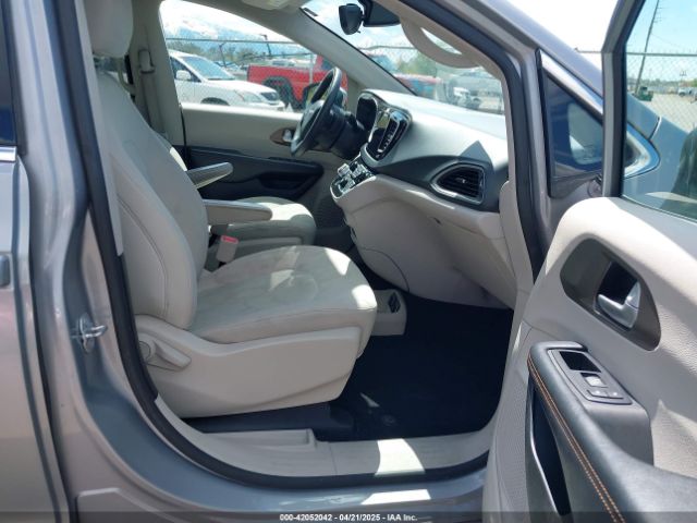2C4RC1DG6HR516148 Chrysler Pacifica Touring