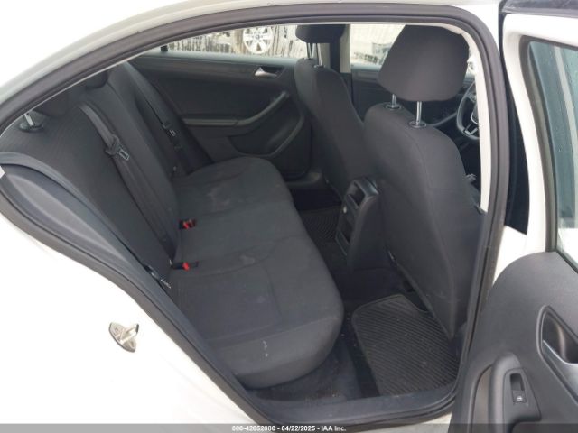 3VW2K7AJ8FM349543 Volkswagen Jetta 2.0l S