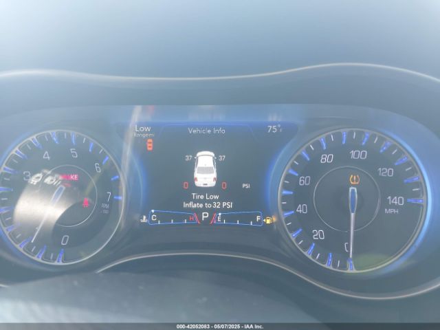 2C3CCAAG9GH211875 Chrysler 300 Limited