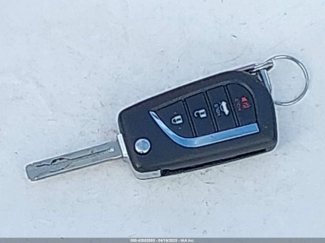 5YFB4MDE2PP040378 Toyota COROLLA LE