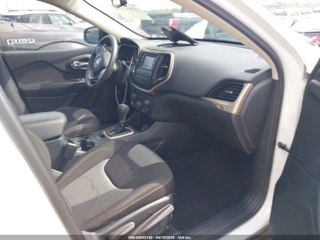 1C4PJLAB4GW290666 Jeep Cherokee Sport