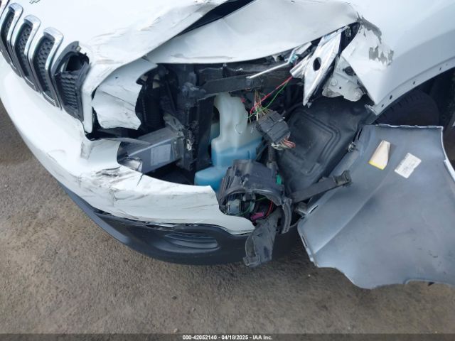 1C4PJLAB4GW290666 Jeep Cherokee Sport