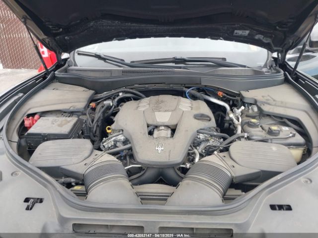 2022 MASERATI LEVANTE ZN661XUA5NX382350 Photo 9