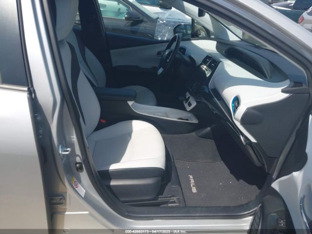 JTDKARFU8G3024205 Toyota Prius Four