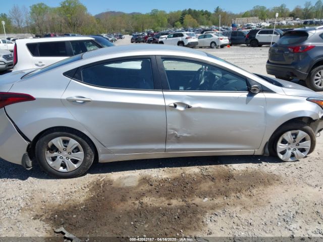 5NPDH4AE9GH733091 Hyundai ELANTRA SE