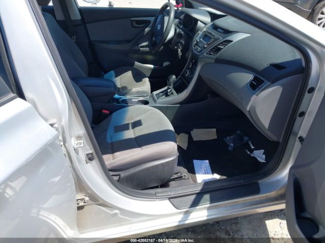 5NPDH4AE9GH733091 Hyundai ELANTRA SE