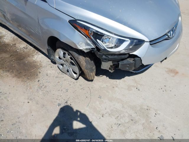 5NPDH4AE9GH733091 Hyundai ELANTRA SE