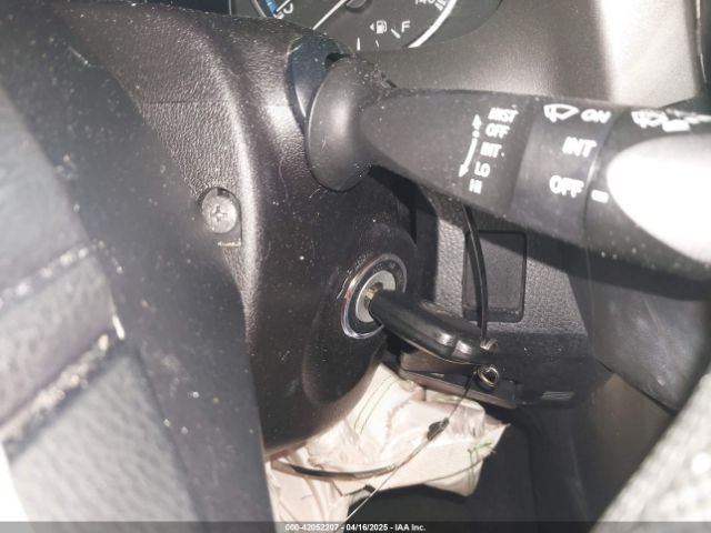 2T3ZFREV6JW505455 Toyota RAV4 LE