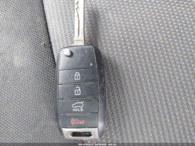 KNDPBCAC2F7704638 KIA Sportage Lx