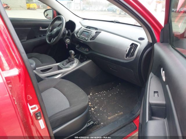 KNDPBCAC2F7704638 KIA Sportage Lx